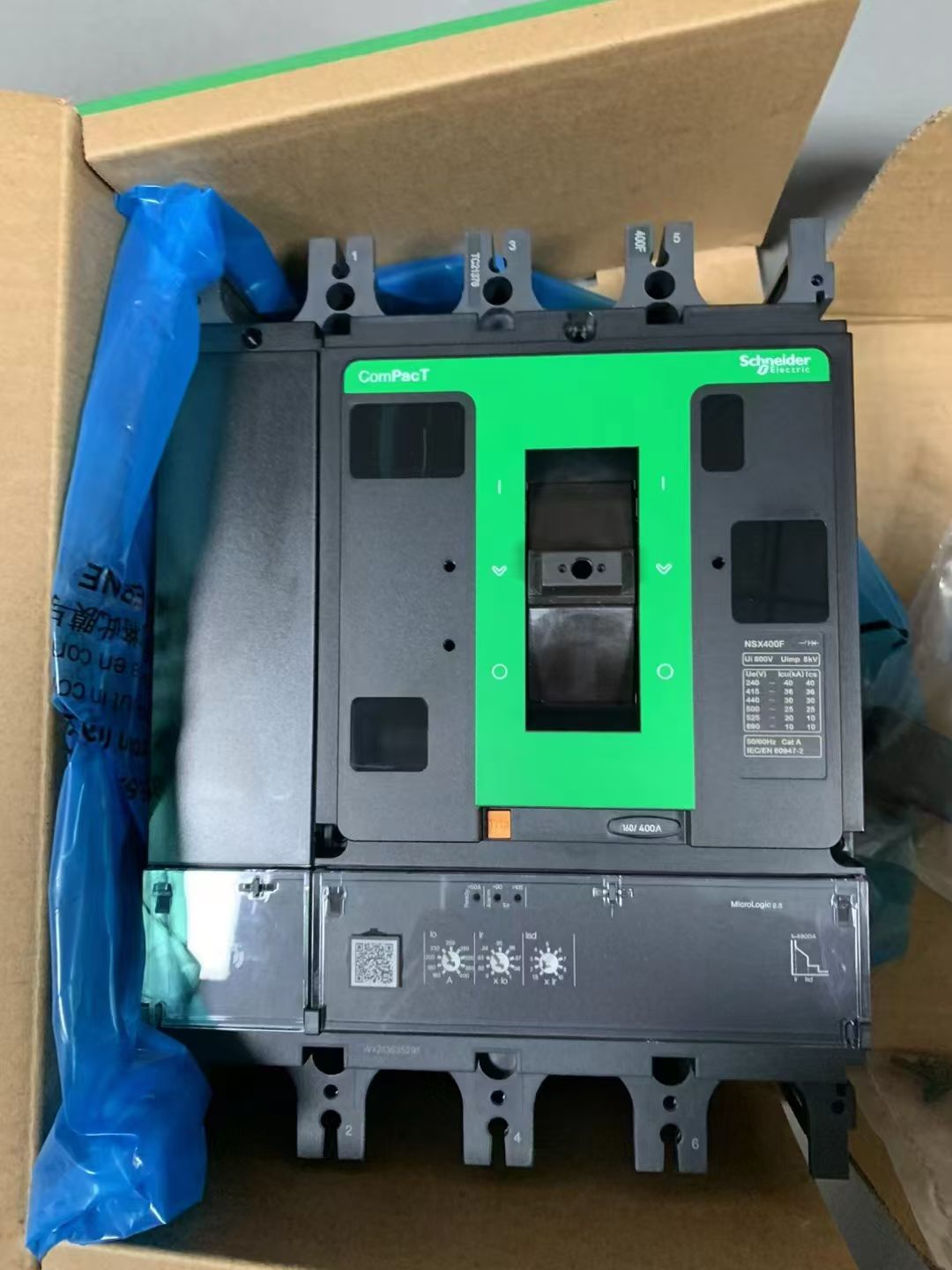 Schneider NSX400F