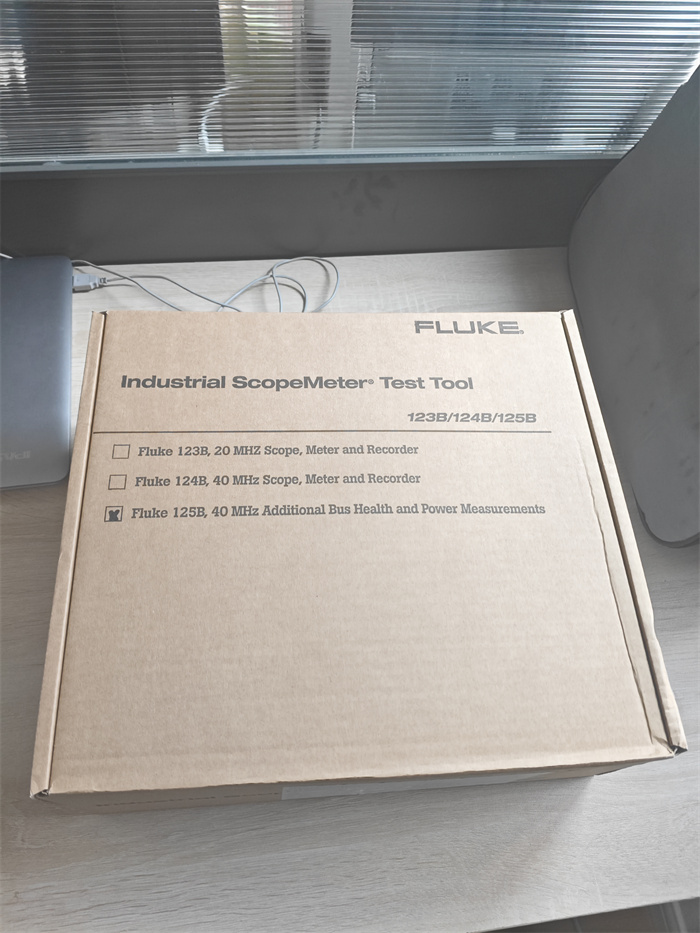 Fluke 125B Fluke 125B