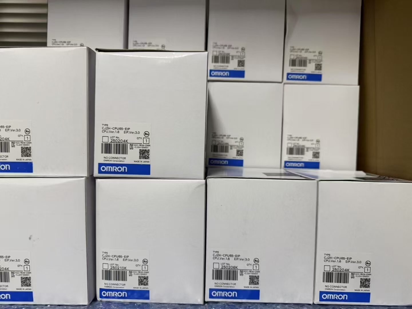 OMRON CJ2H-CPU65-EIP