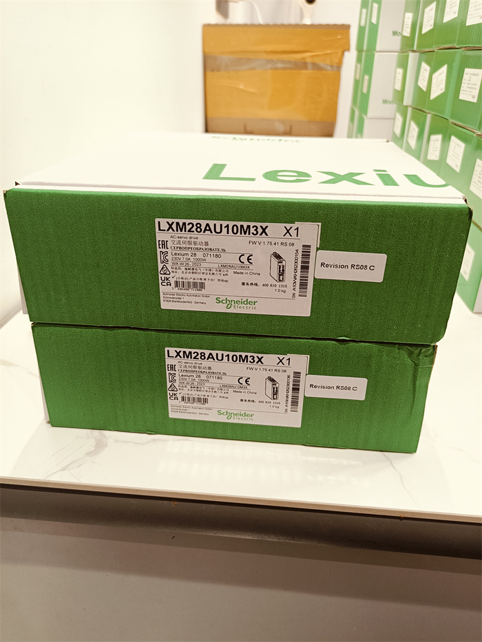 Schneider LXM28AU10M3X